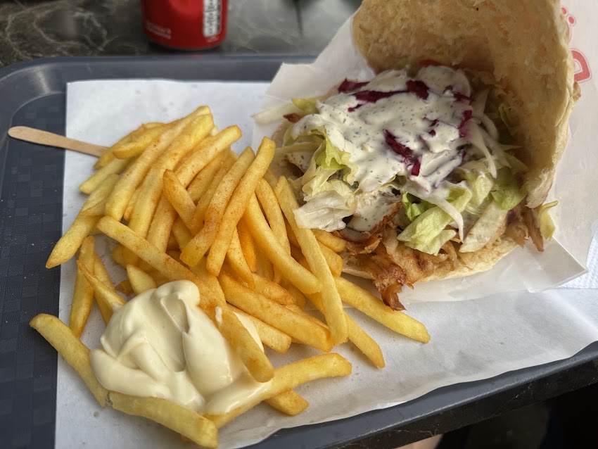 İstanbuL Kebab & pizzeria